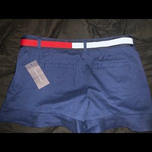 Tommy Hilfiger Shorts with belt